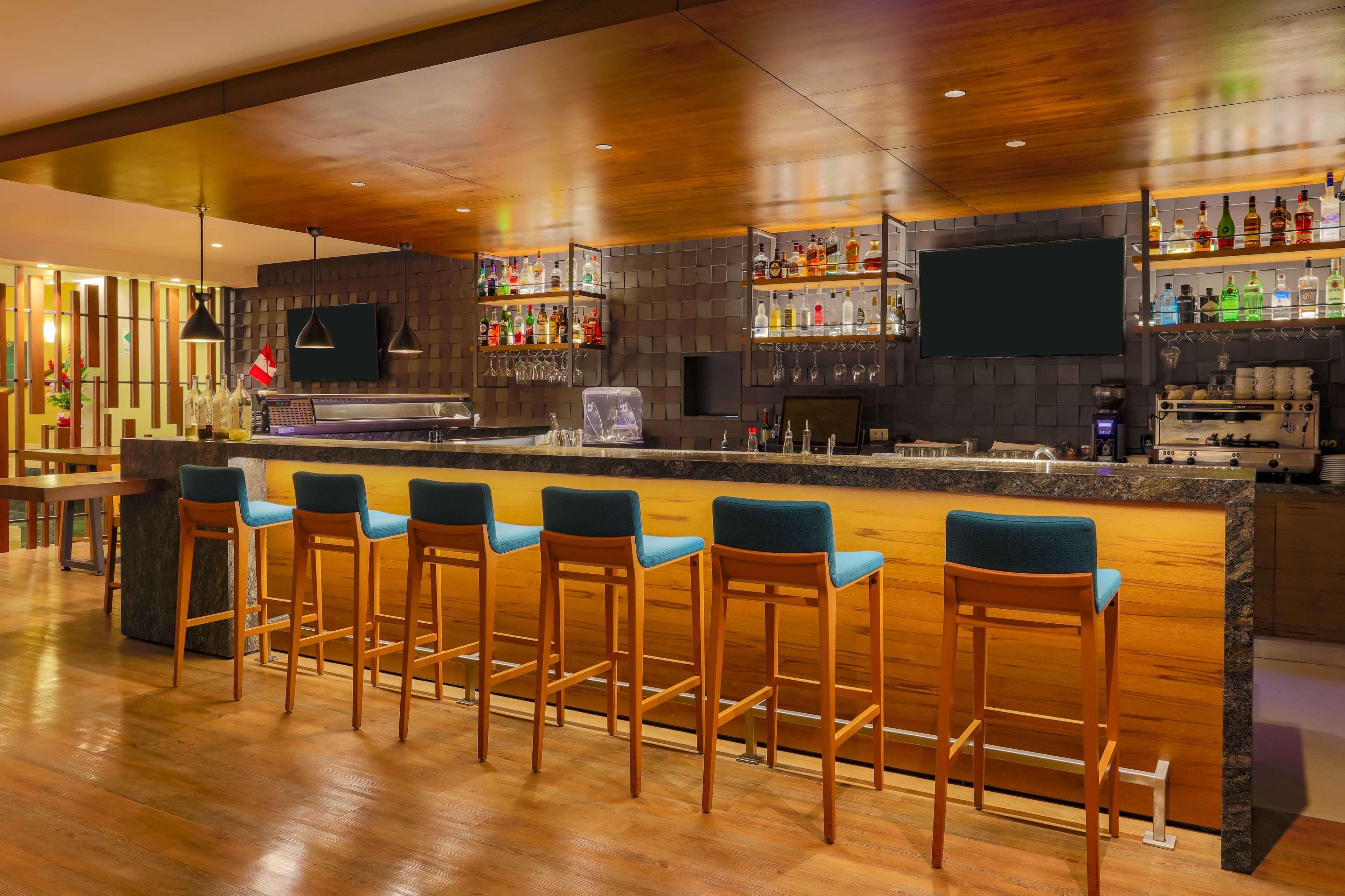 Sonesta Hotel El Olivar Lima Ngoại thất bức ảnh Bar at the hotel